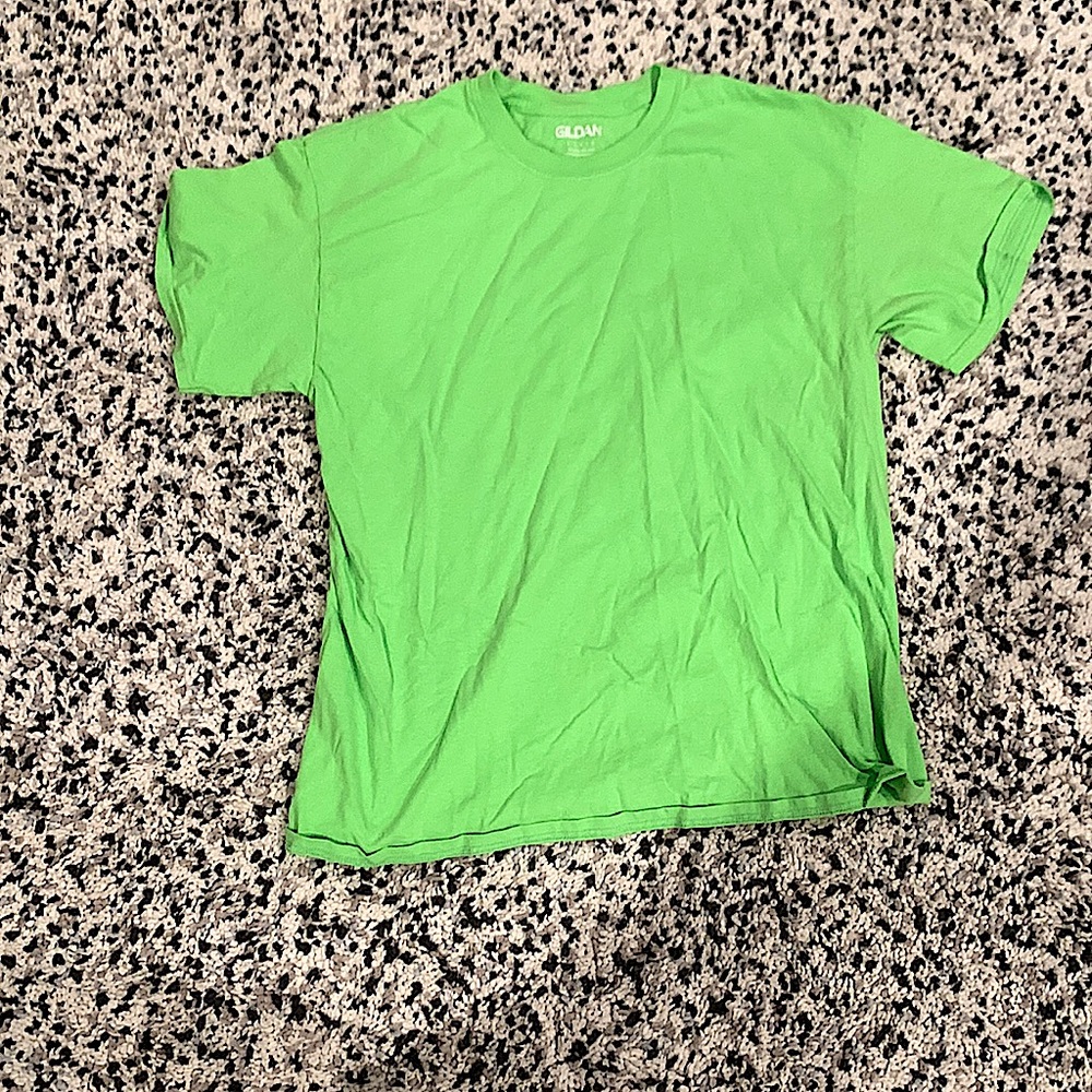Large green tee